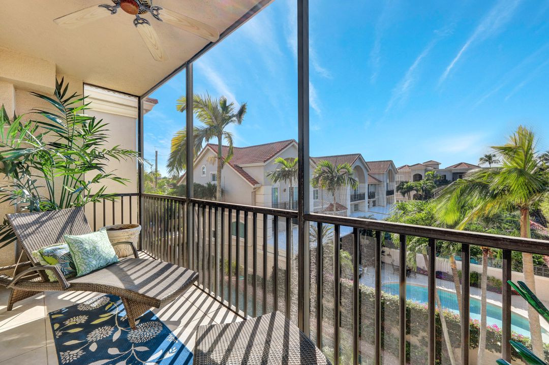1006 5th St S, Naples, FL 34102