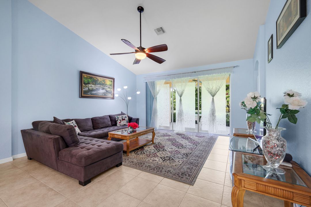 9830 Mar Largo Cir, Fort Myers, FL 33919