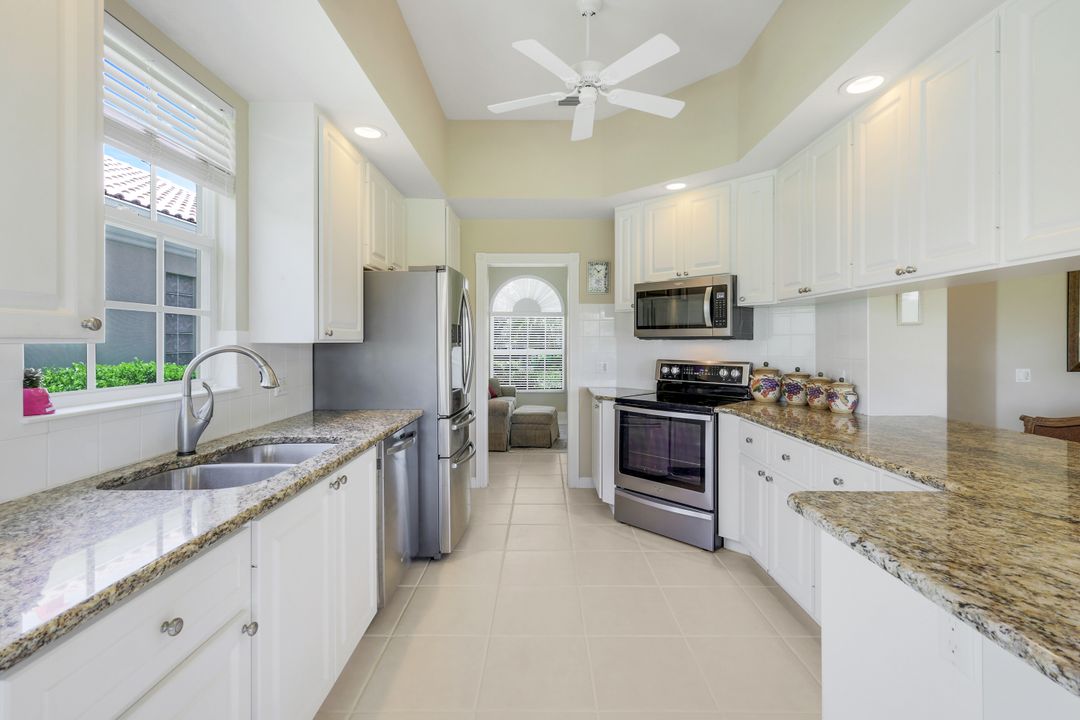 4479 Prescott Ln, Naples, FL 34119