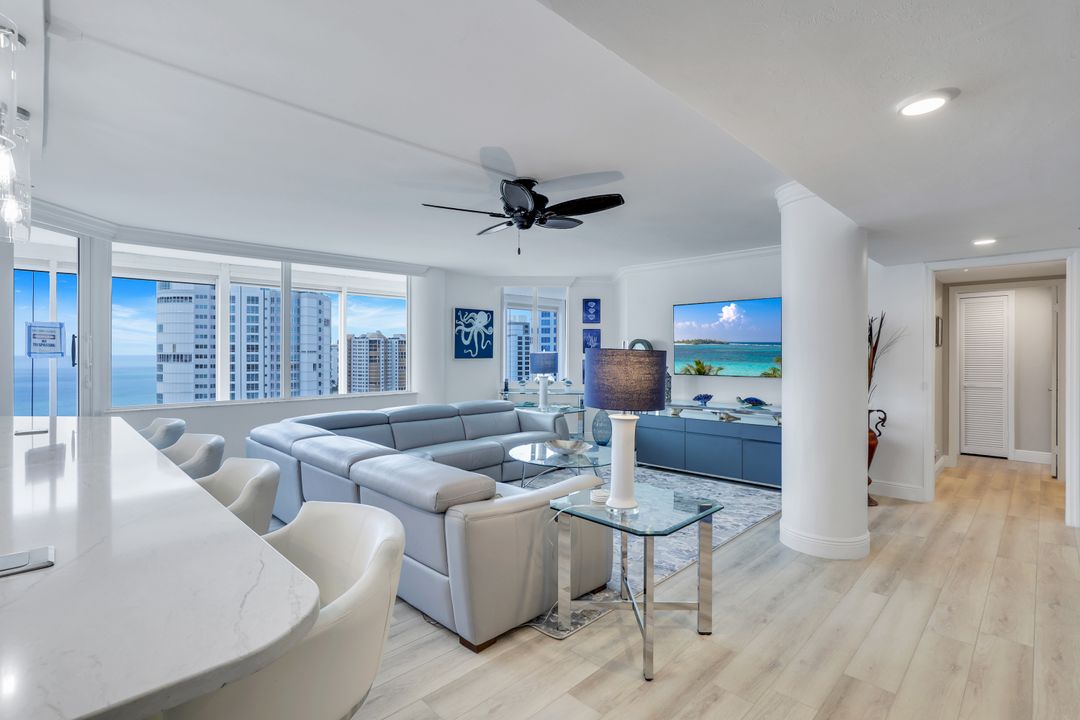 4041 Gulf Shore Blvd N #1705, Naples, FL 34103