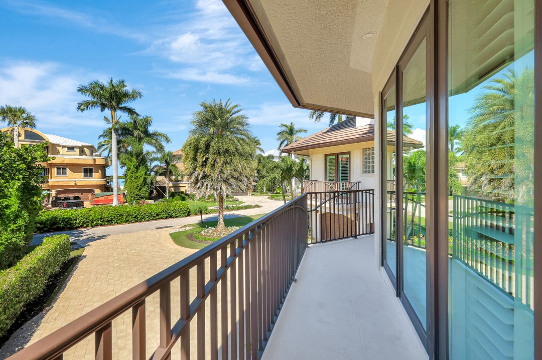 195 S Beach Dr, Marco Island, FL 34145