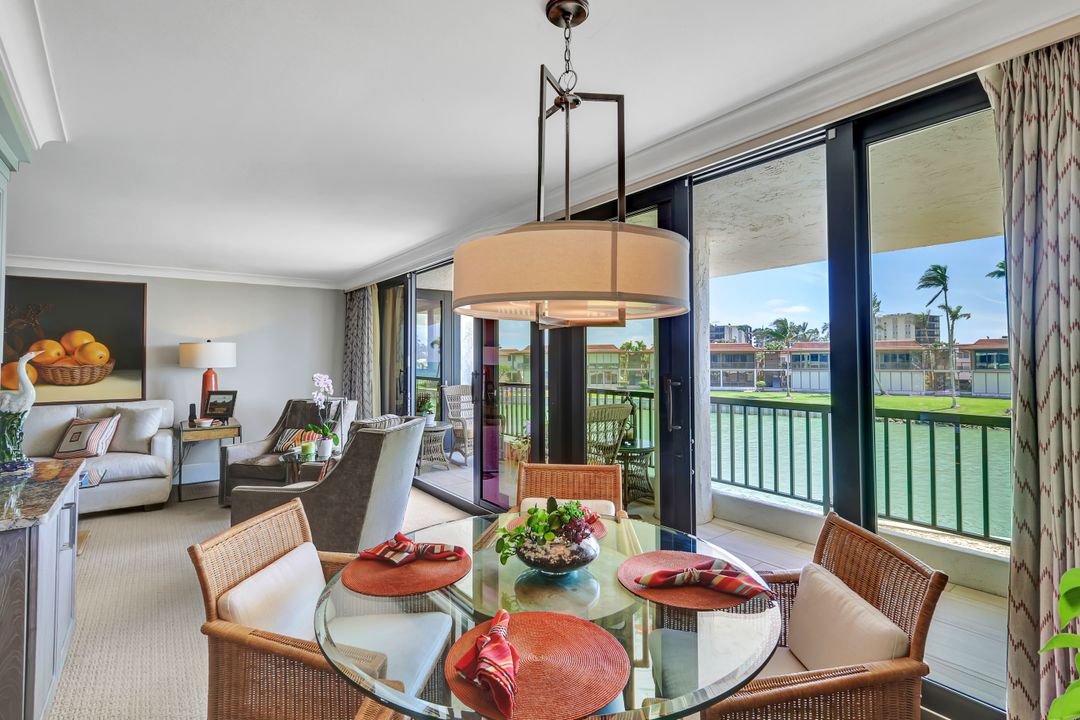 2302 Gulf Shore Blvd N, Naples, FL 34103