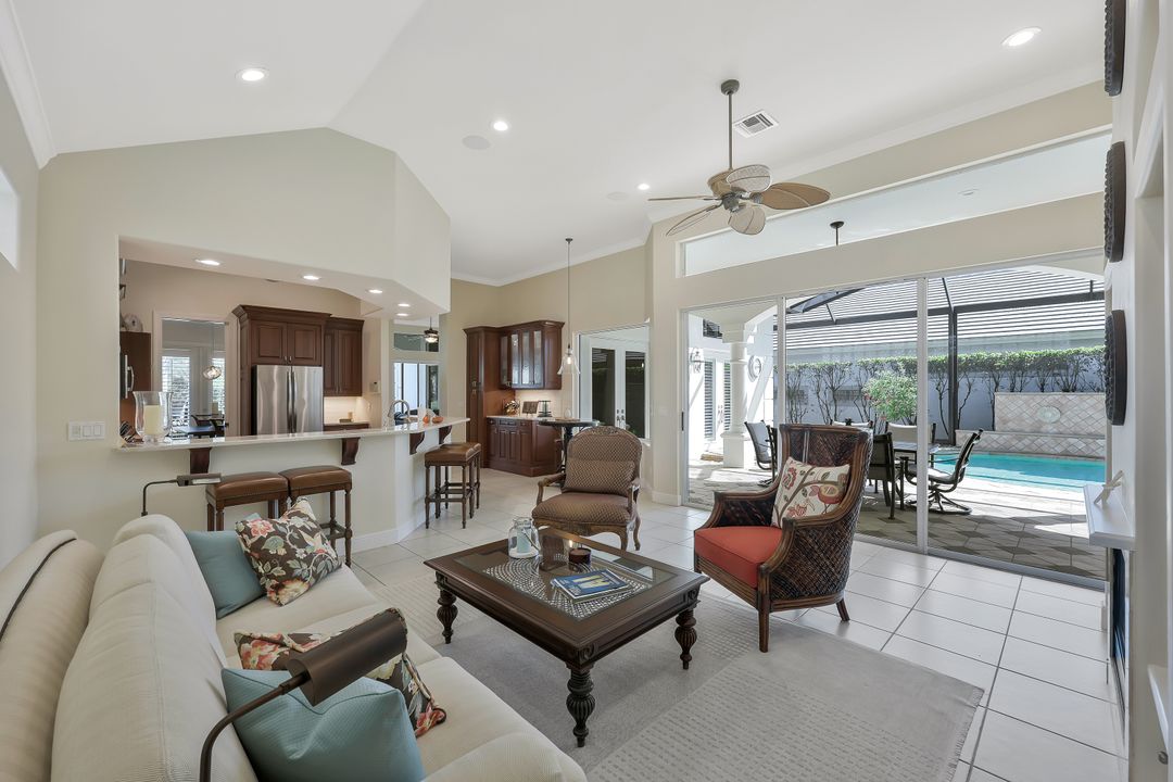 5058 Kensington High St, Naples, FL 34105