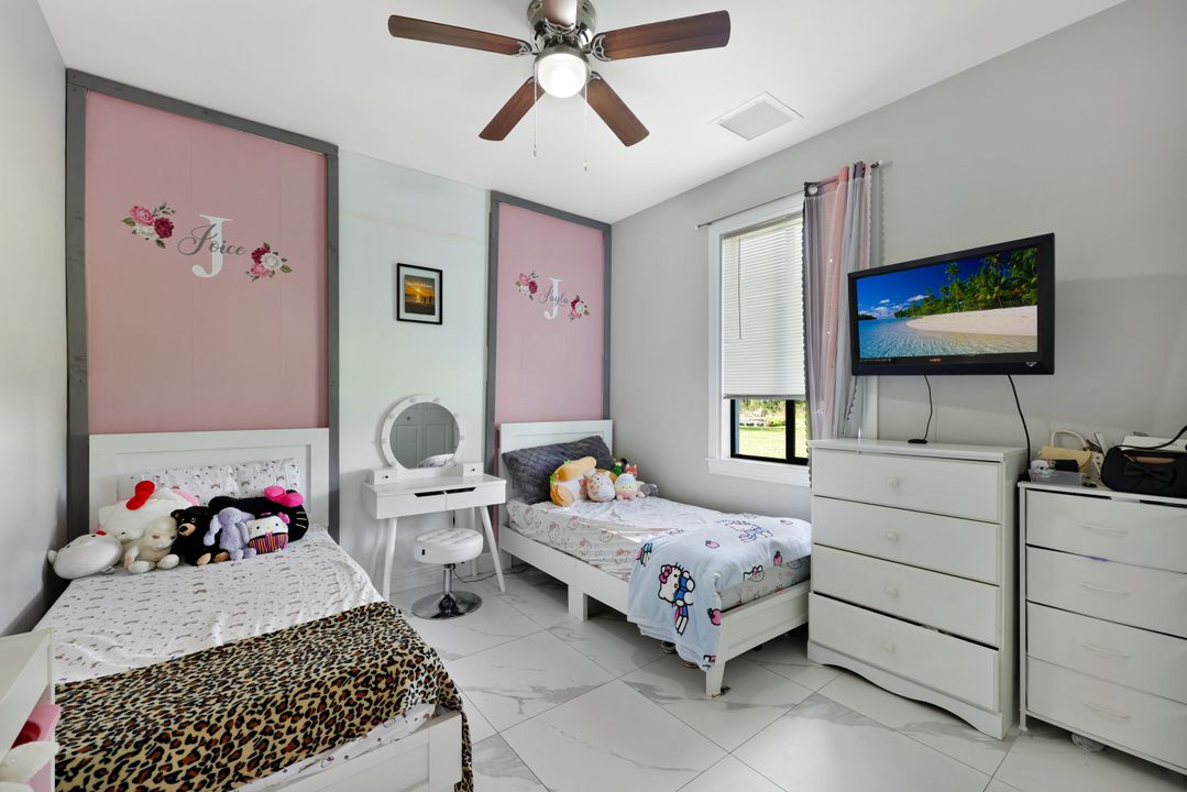 3362 56th Ave NE, Naples, FL 34120