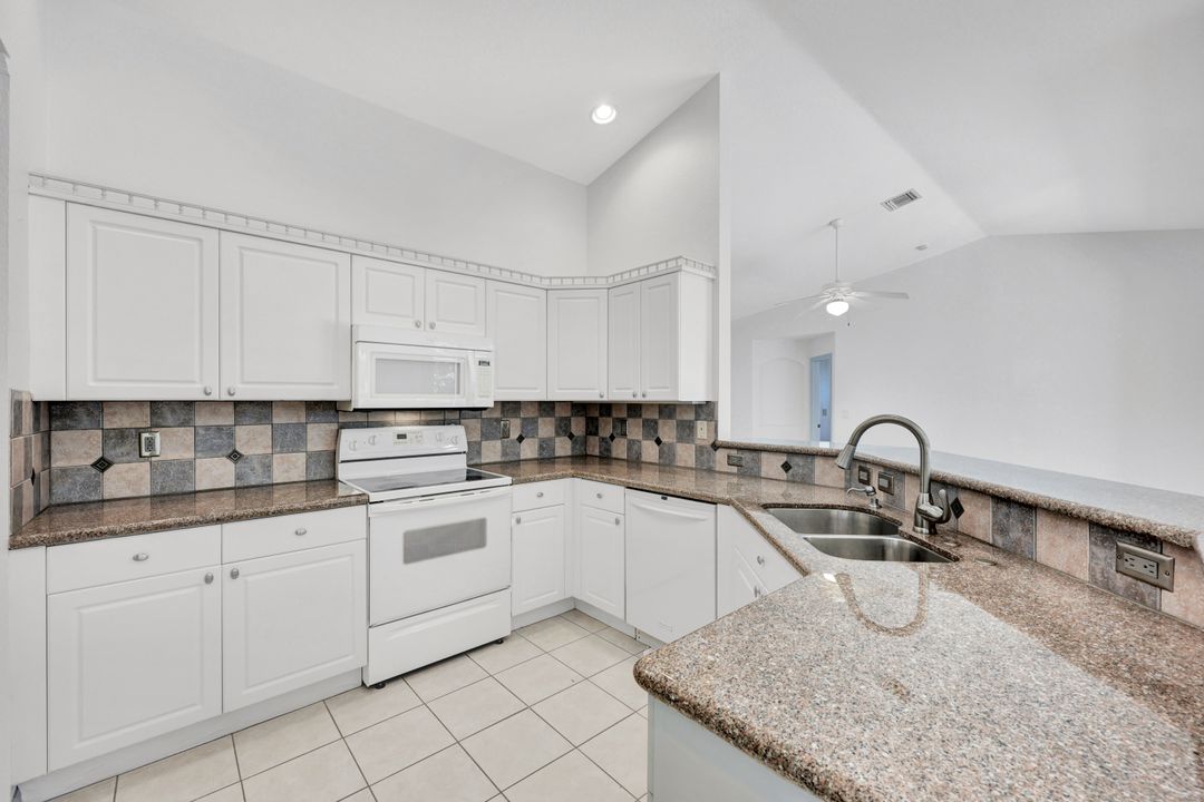 2648 SW 31st Ln, Cape Coral, FL 33914