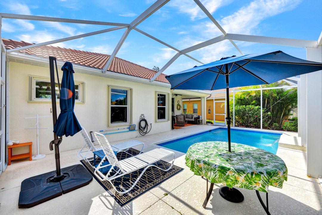 14534 Manchester Dr, Naples, FL 34114