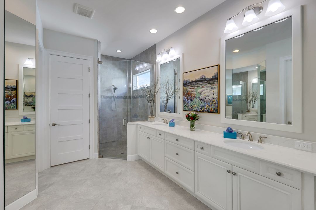 6320 Lyford Isle Dr, Naples, FL 34112