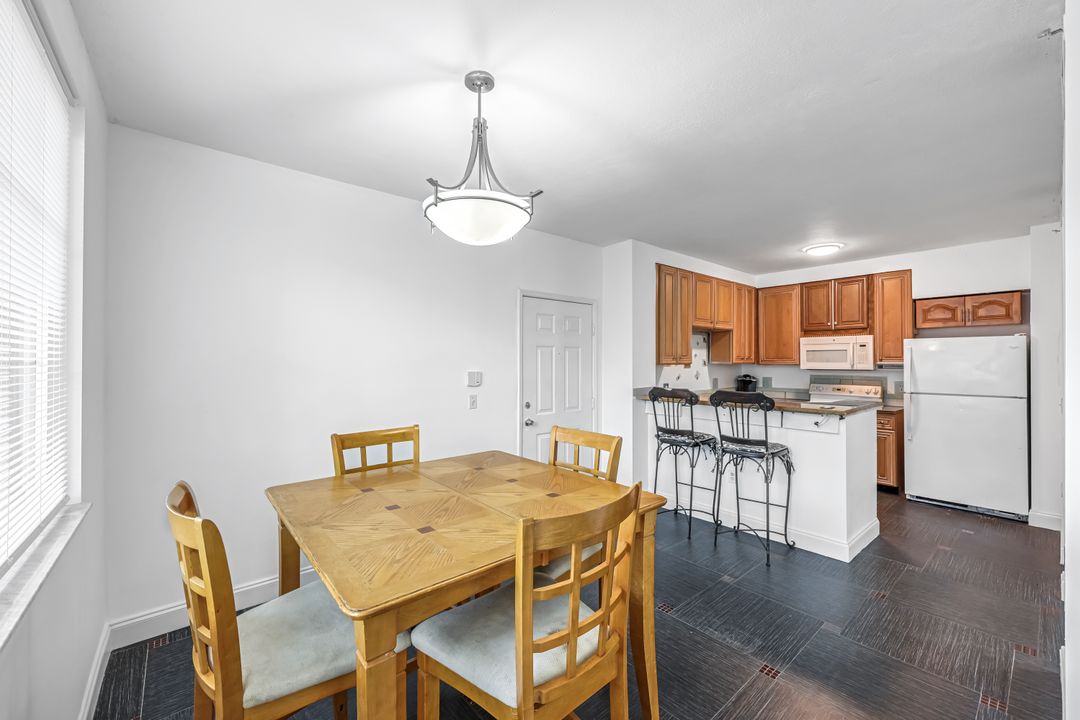 1220 Reserve Way #107, Naples, FL 34105