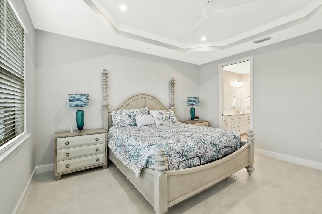 15336 Lucerna St #101, Naples, FL 34114