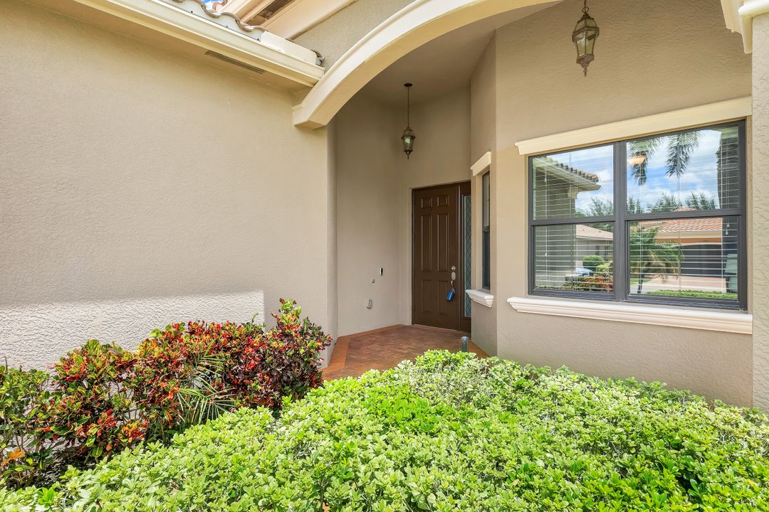 3259 Tahoe Ct, Naples, FL 34119