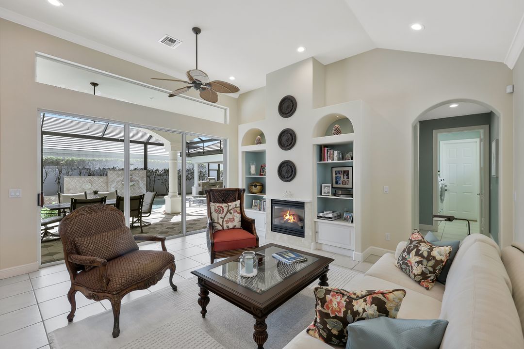 5058 Kensington High St, Naples, FL 34105