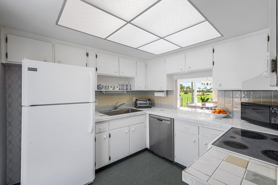 114 Teryl Rd #4, Naples, FL 34112