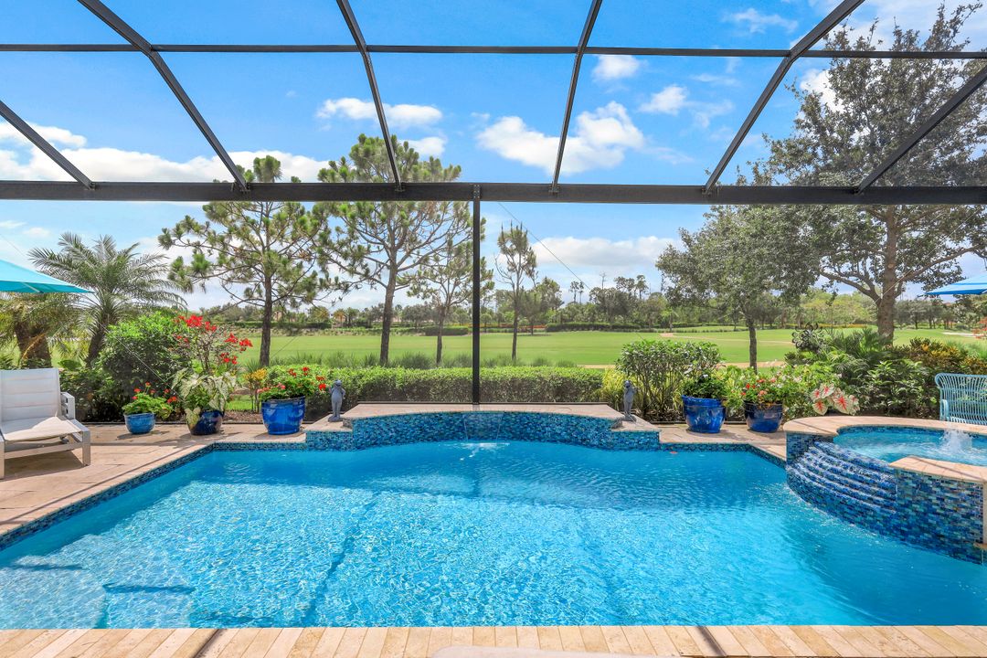 8668 Amour Ct, Naples, FL 34119