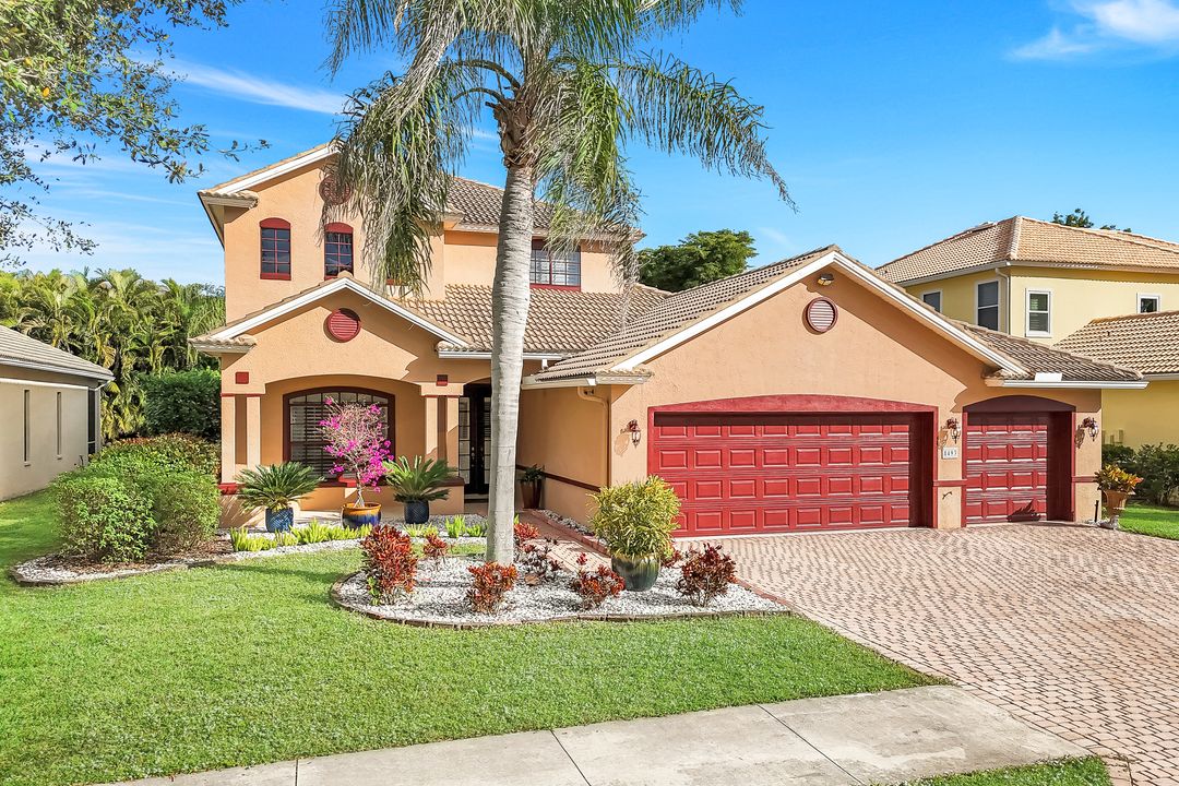 8493 Laurel Lakes Blvd, Naples, FL 34119