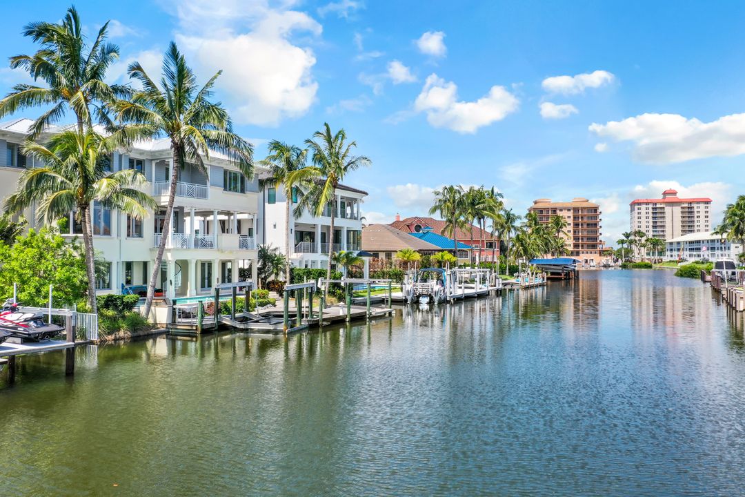 169 Conners Ave, Naples, FL 34108