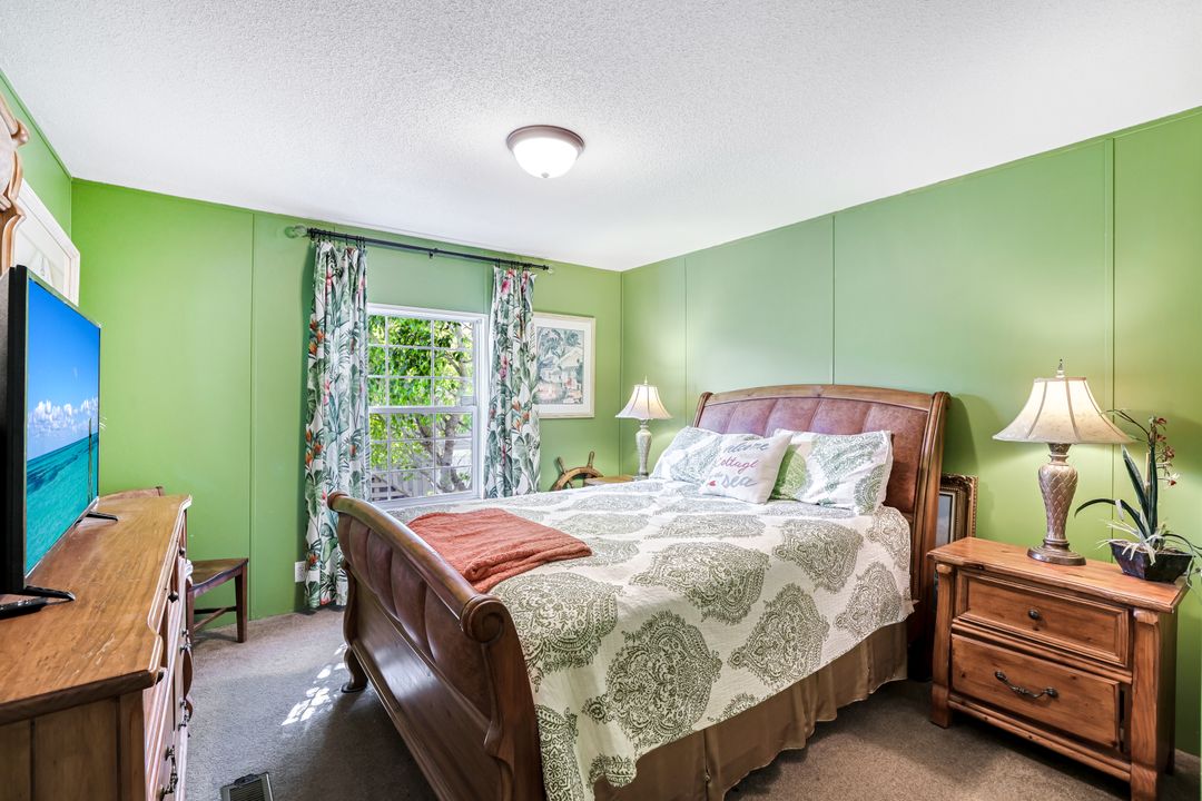 610 Sunset Dr, Marco Island, FL 34145