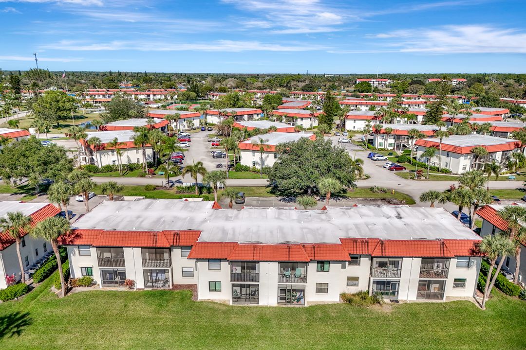 4346 27th Ct SW #101, Naples, FL 34116