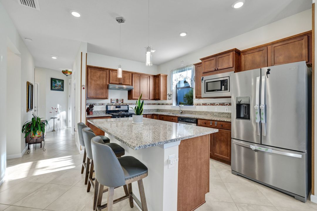 2171 Yellowfin Cir, Naples, FL 34114