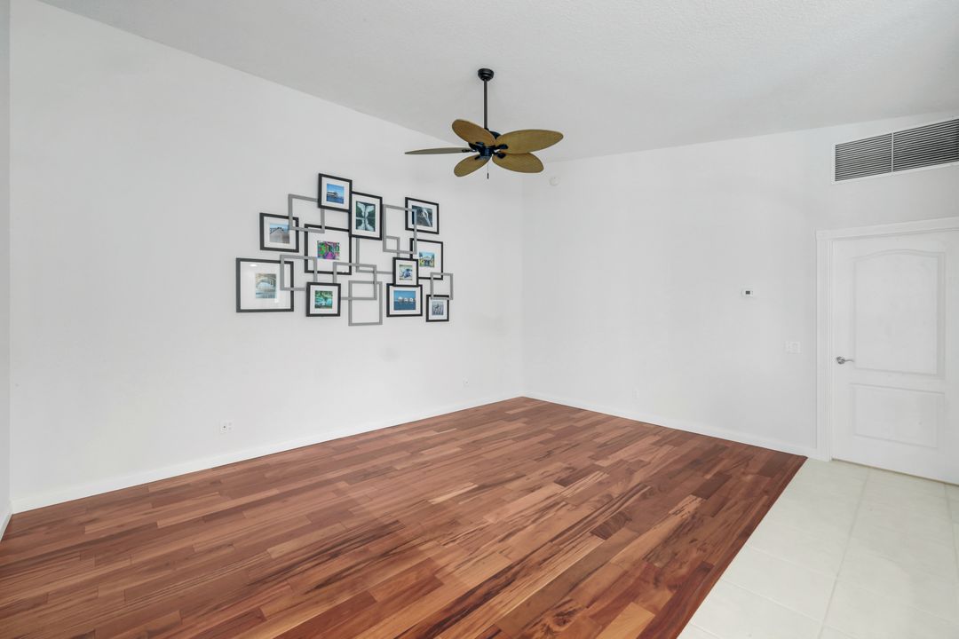 4155 St George Ln, Naples, FL 34119