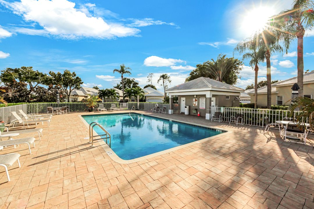 19641 Silver Oak Dr, Fort Myers, FL 33967