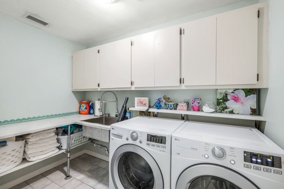 2250 SE 28th St, Cape Coral, FL 33904