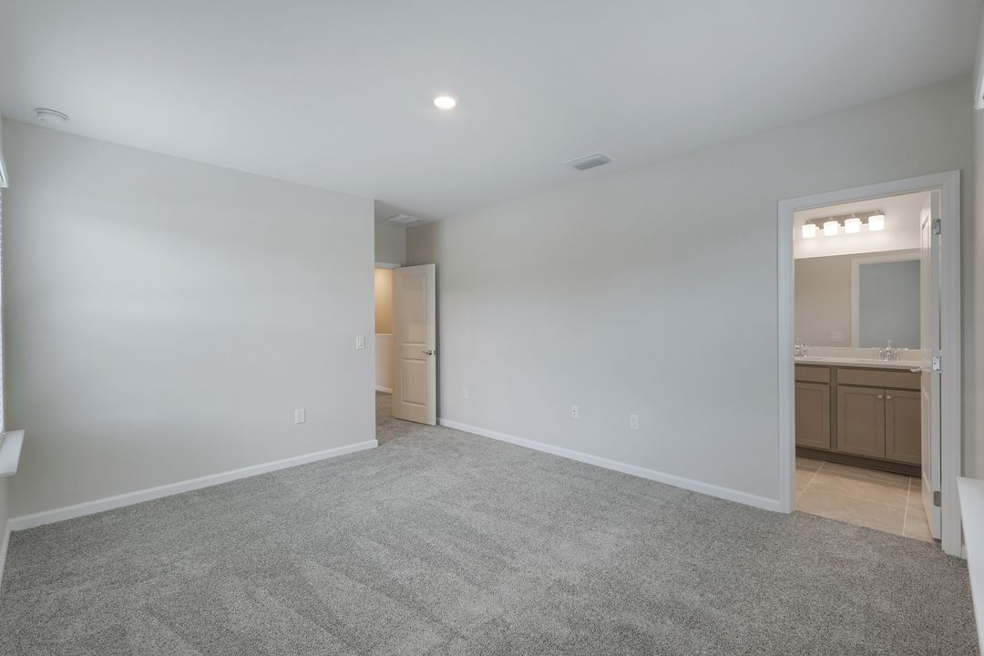 27907 Radiant Ct, Bonita Springs, FL 34135
