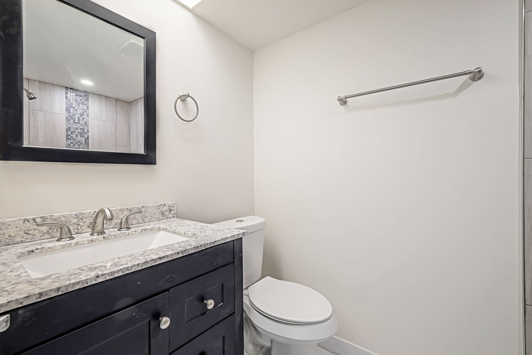 201 Quail Forest Blvd #202, Naples, FL 34105