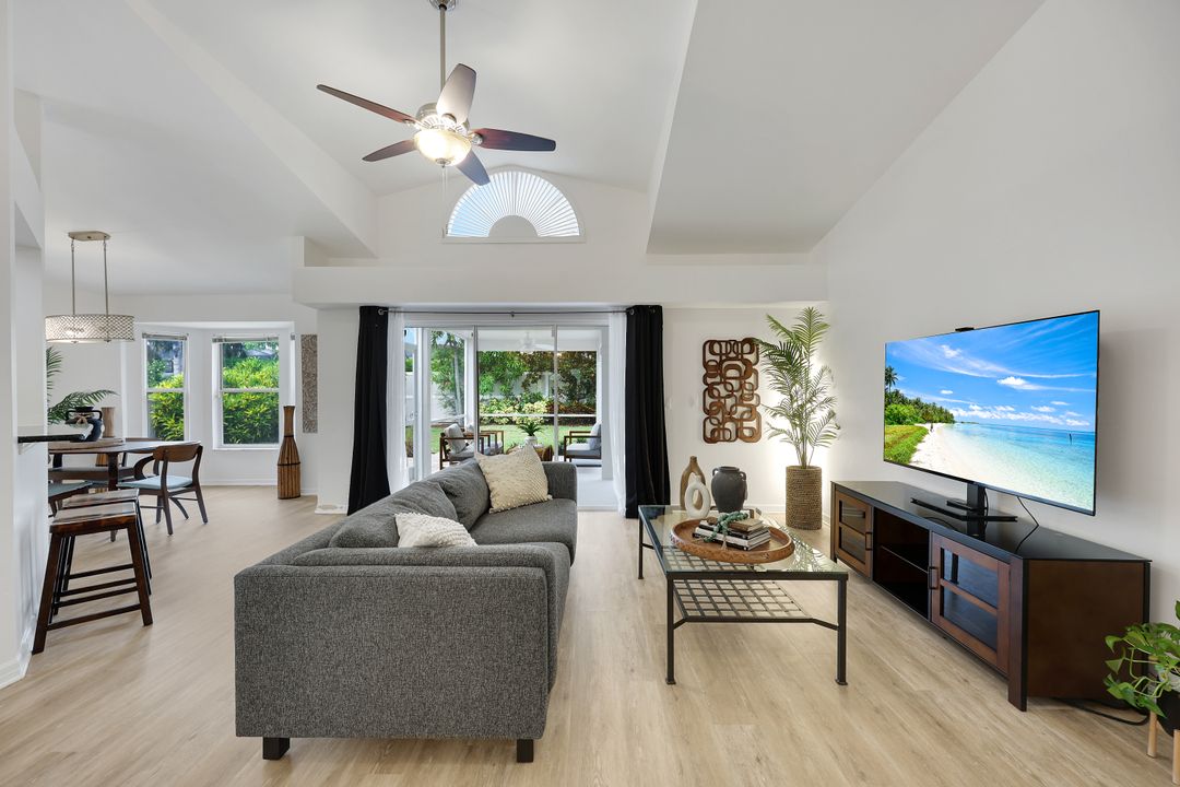 10951 Fieldfair Dr, Naples, FL 34119