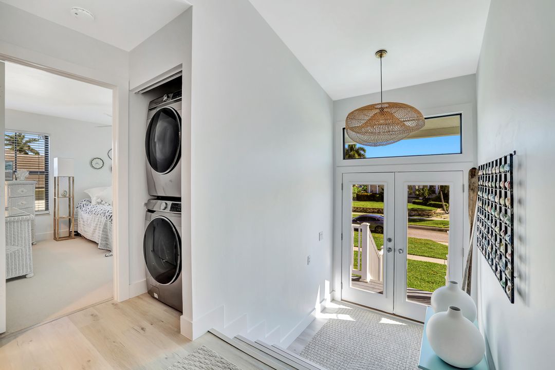390 Waterleaf Ct, Marco Island, FL 34145