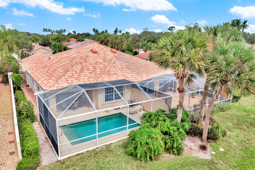 4307 Redonda Ln, Naples, FL 34119