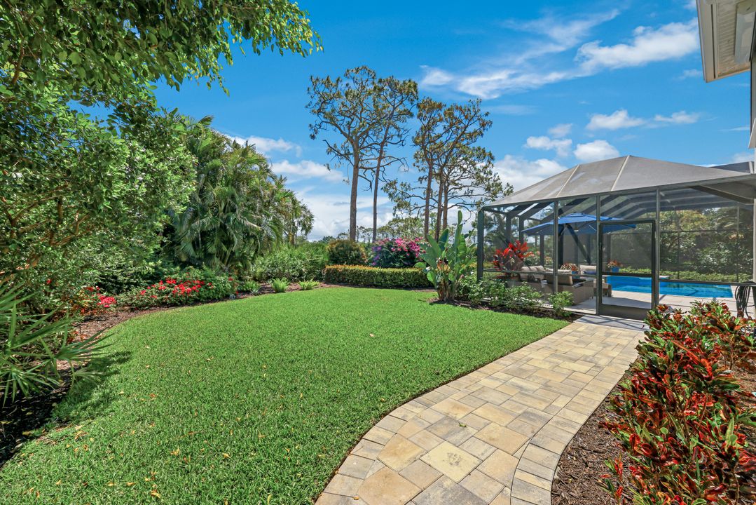 25011 Goldcrest Dr, Bonita Springs, FL 34134