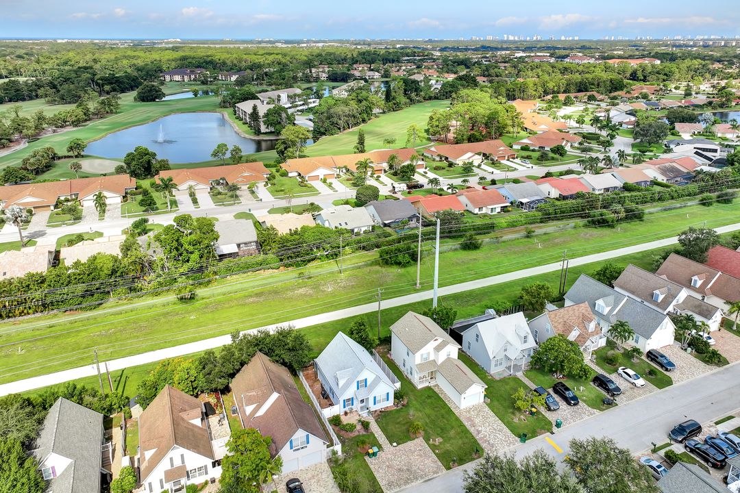 279 Leawood Cir, Naples, FL 34104