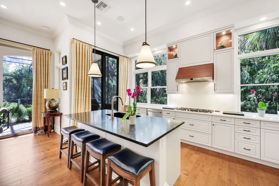 18051 Lagos Way, Naples, FL 34110