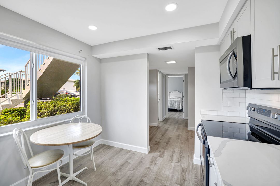 250 Candycane Ln #3, Naples, FL 34112