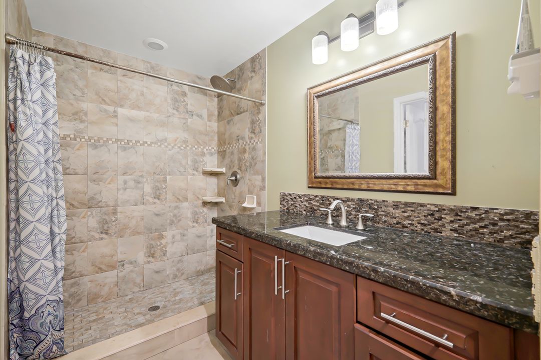 2906 15th St SW, Lehigh Acres, FL 33976