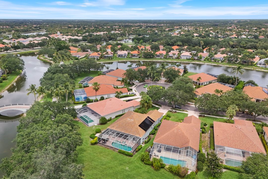 5855 Charlton Way, Naples, FL 34119