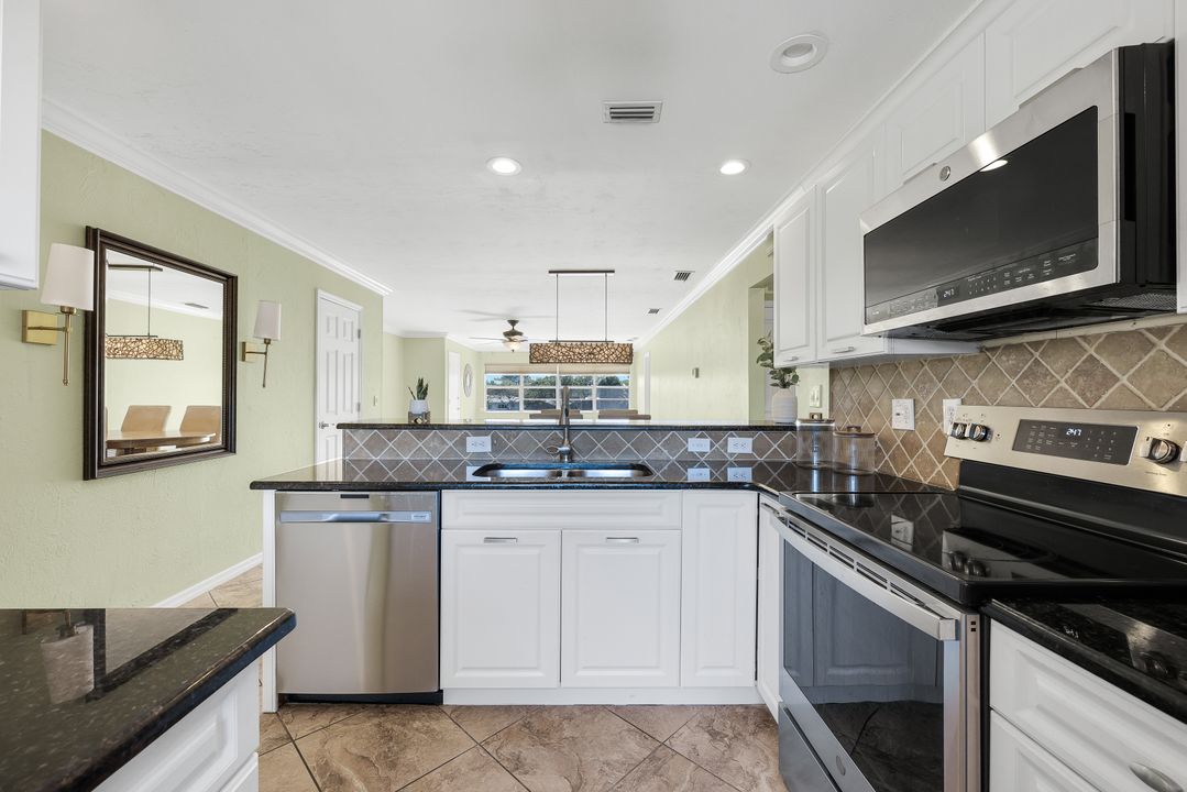 1706 Bikini Ct #202, Cape Coral, FL 33904