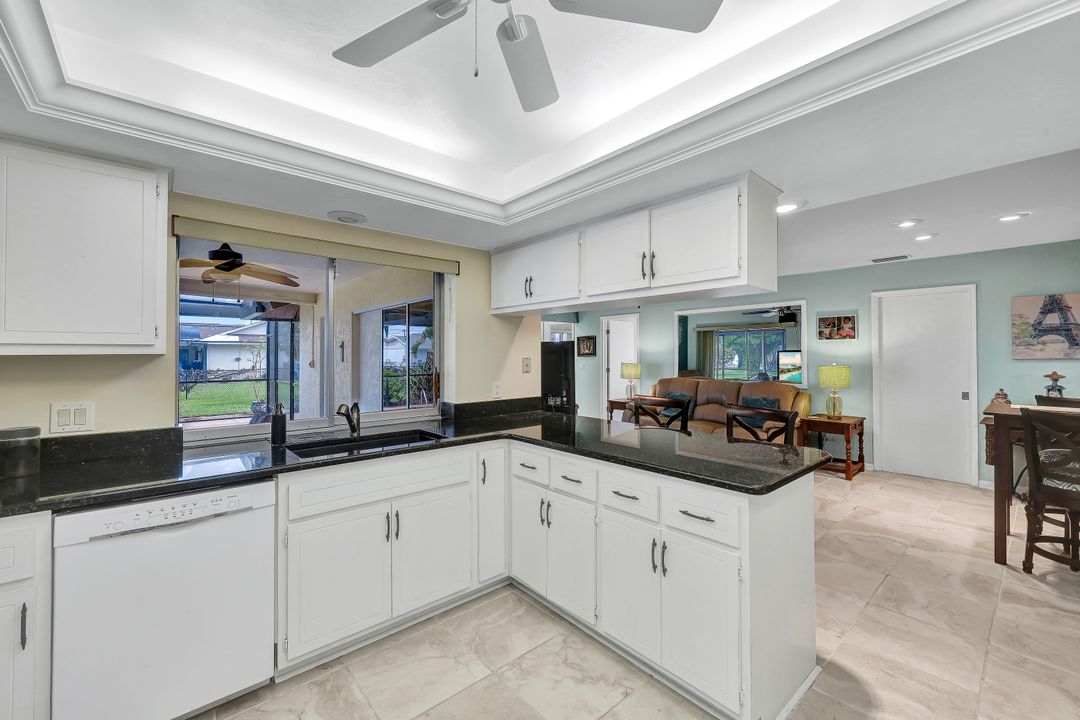 701 SW 52nd St, Cape Coral, FL 33914