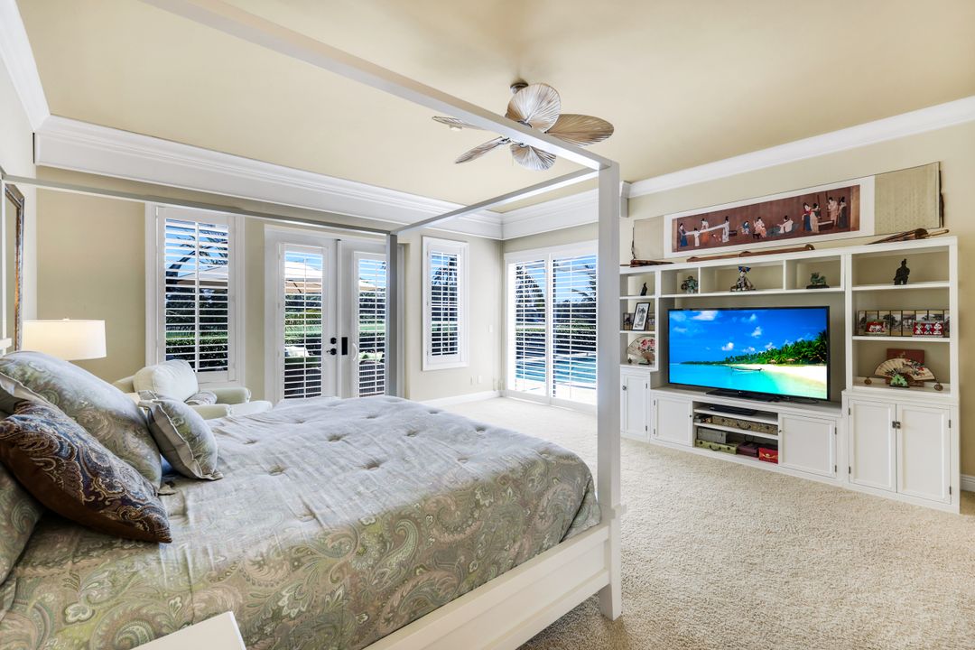 15588 Whitney Ln, Naples, FL 34110