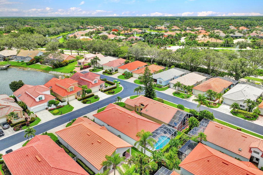 5910 Almaden Dr, Naples, FL 34119