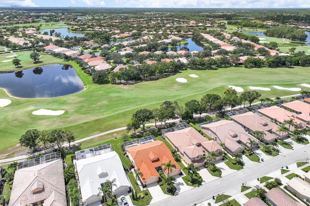 6667 Castlelawn Pl #19, Naples, FL 34113