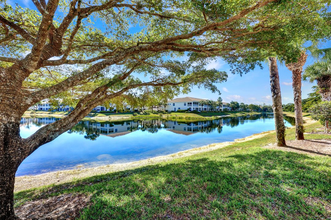 1088 Oxford Ln #48, Naples, FL 34105