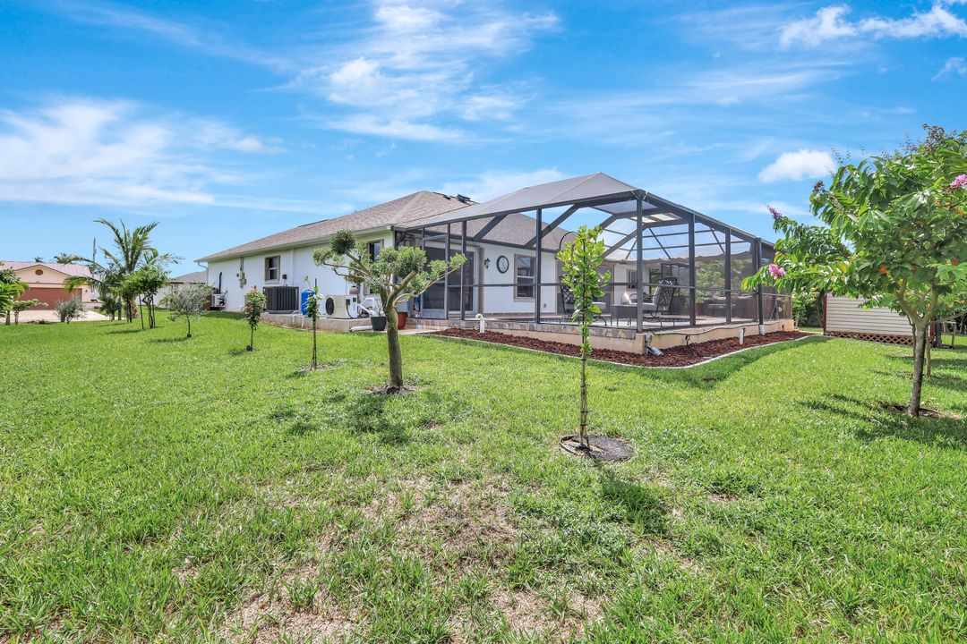 831 SW 17th Terrace, Cape Coral, FL 33991
