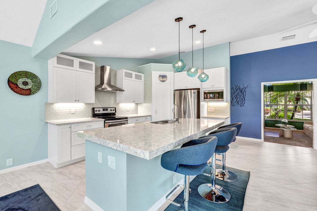 13280 Bridgeford Ave, Bonita Springs, FL 34135