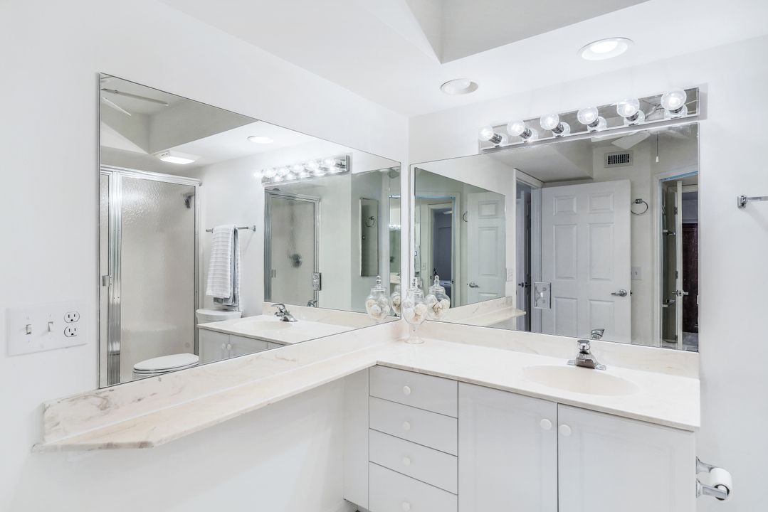 15465 Cedarwood Ln #7-202, Naples, FL 34110