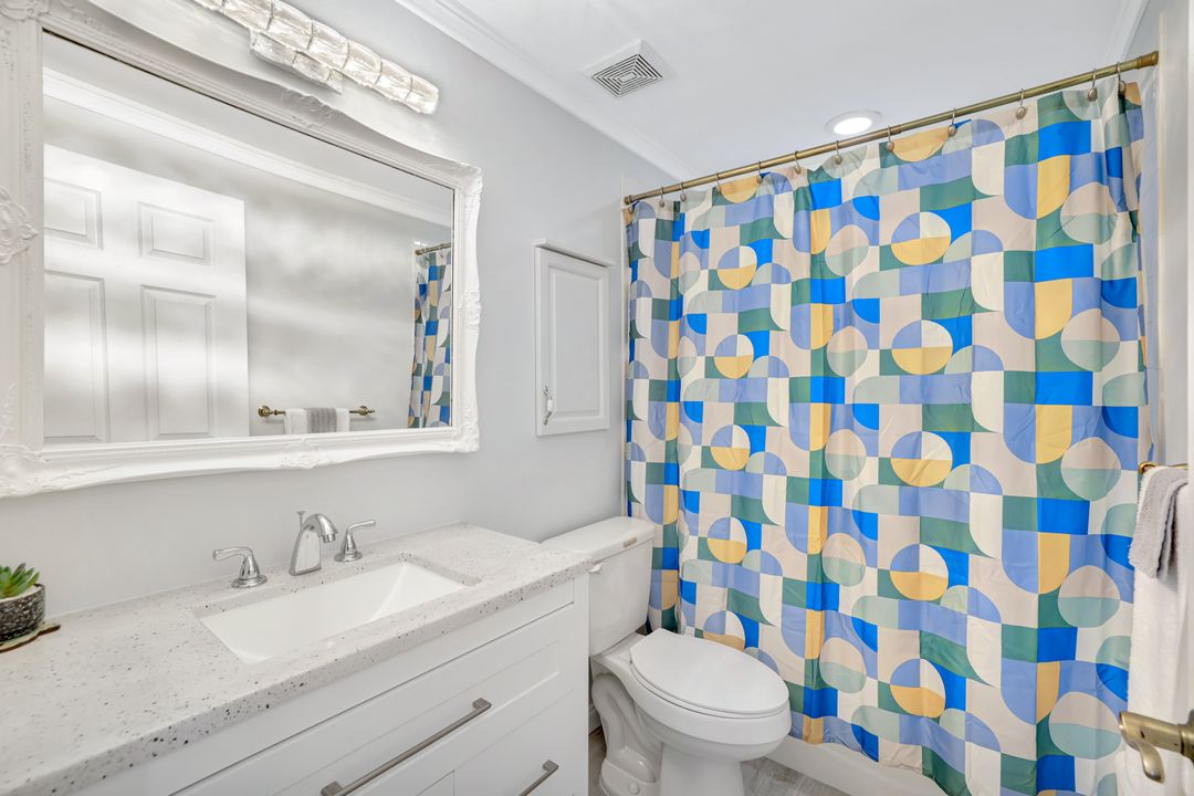 613 Windsor Sq #101, Naples, FL 34104