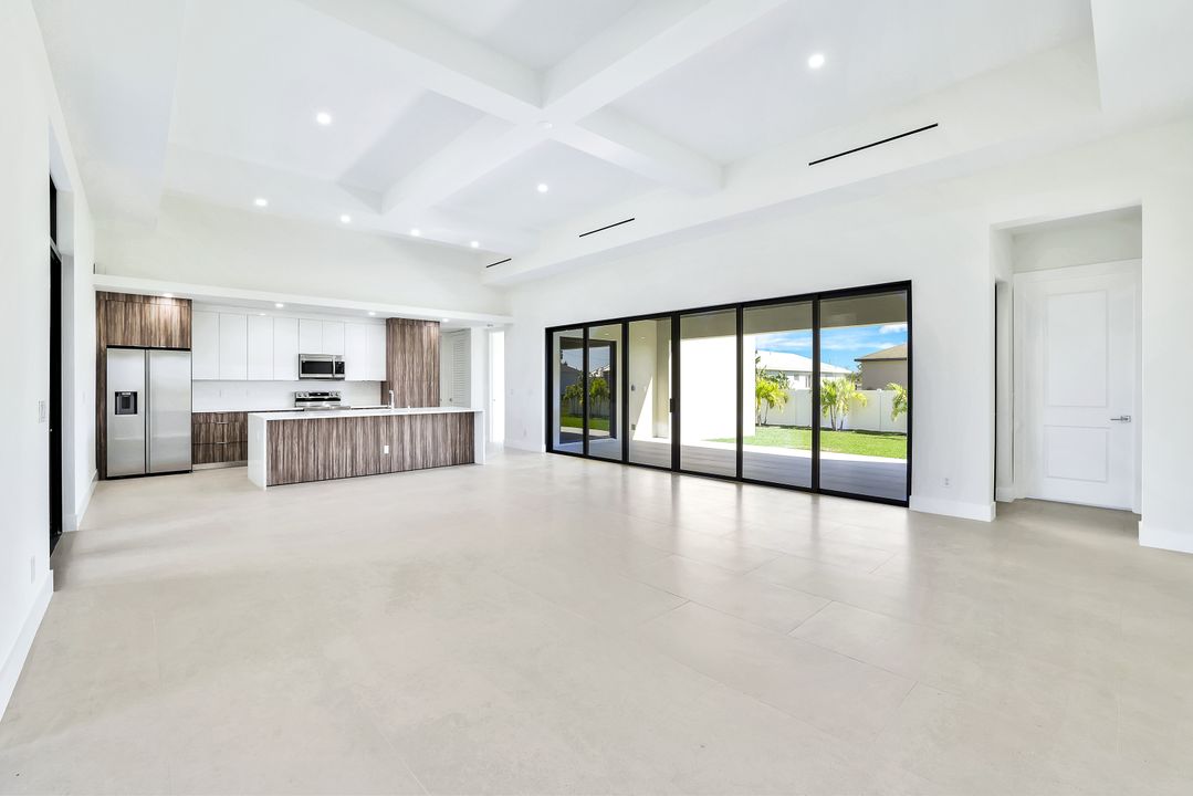 121 NW 36th Ave, Cape Coral, FL 33993