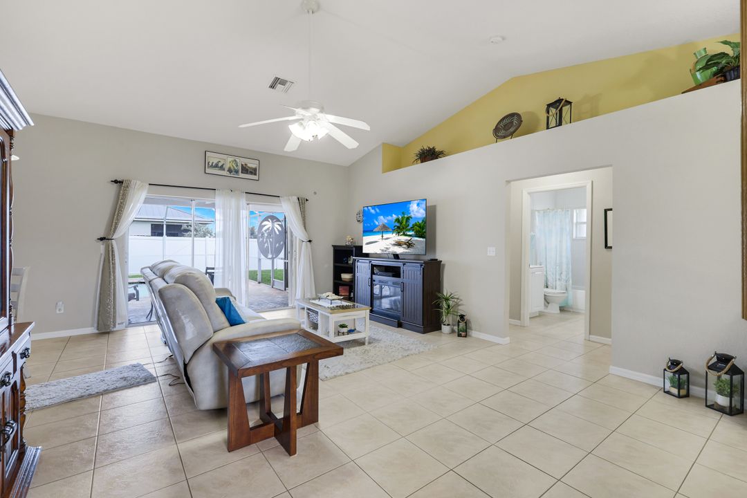1815 NE 2nd Pl, Cape Coral, FL 33909