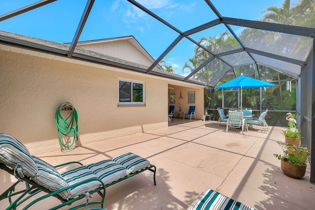 550 94th Ave N, Naples, FL 34108