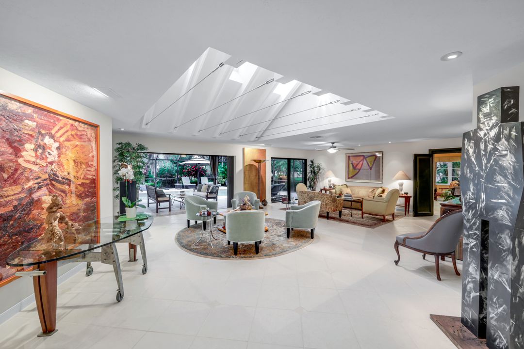 13024 Valewood Dr, Naples, FL 34119